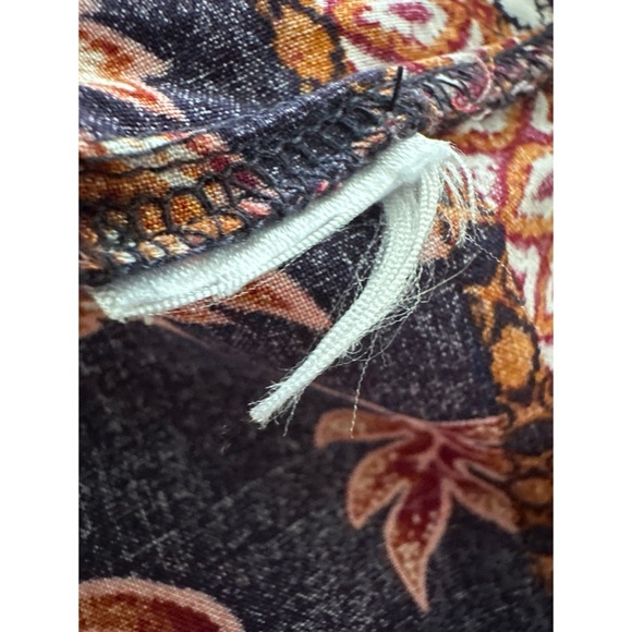 BEACHLUNCHLOUNGE The Carrie Floral Shift Dress | S - Picture 7 of 7